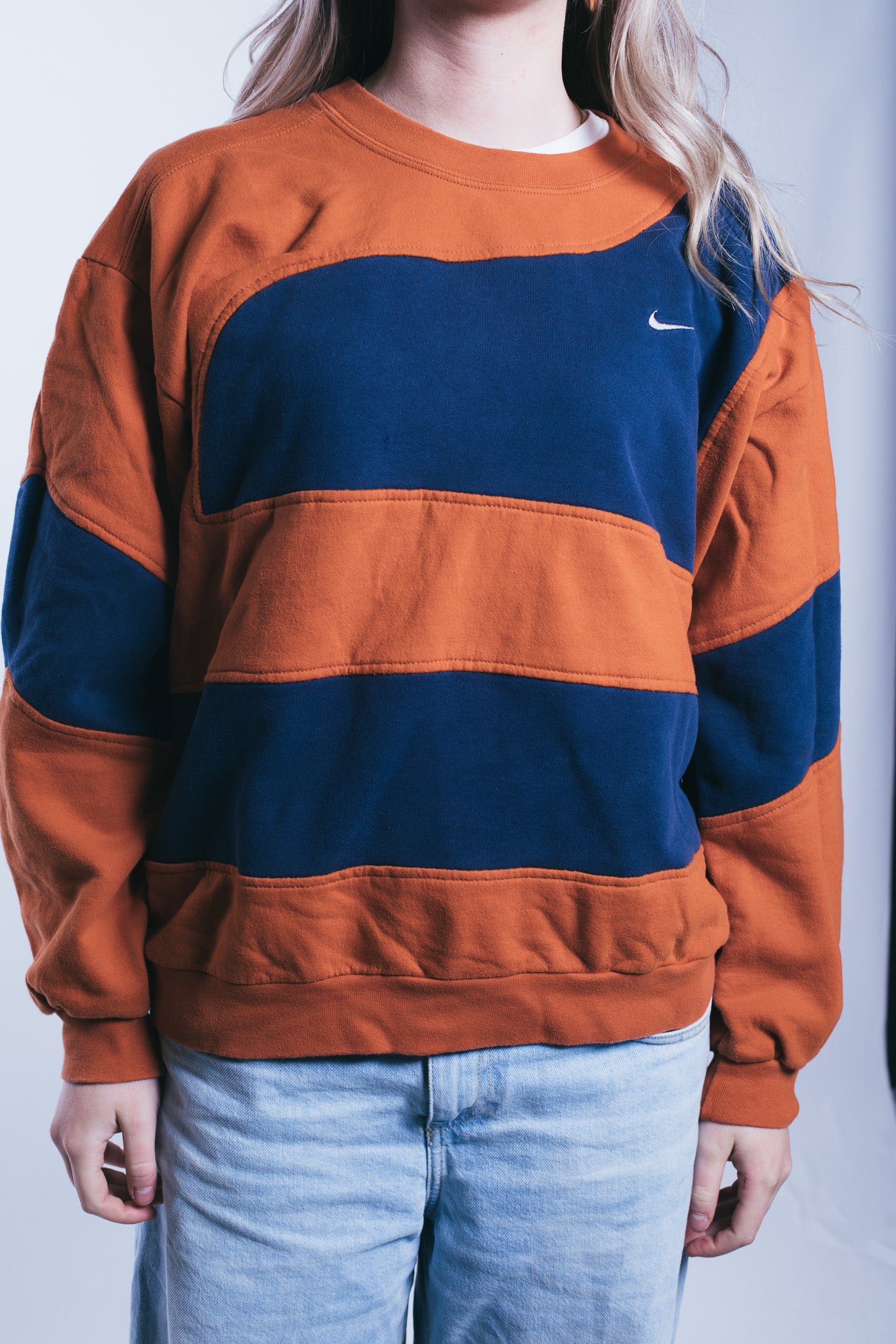 Nike  - Renewed  Sweatshirt (M)