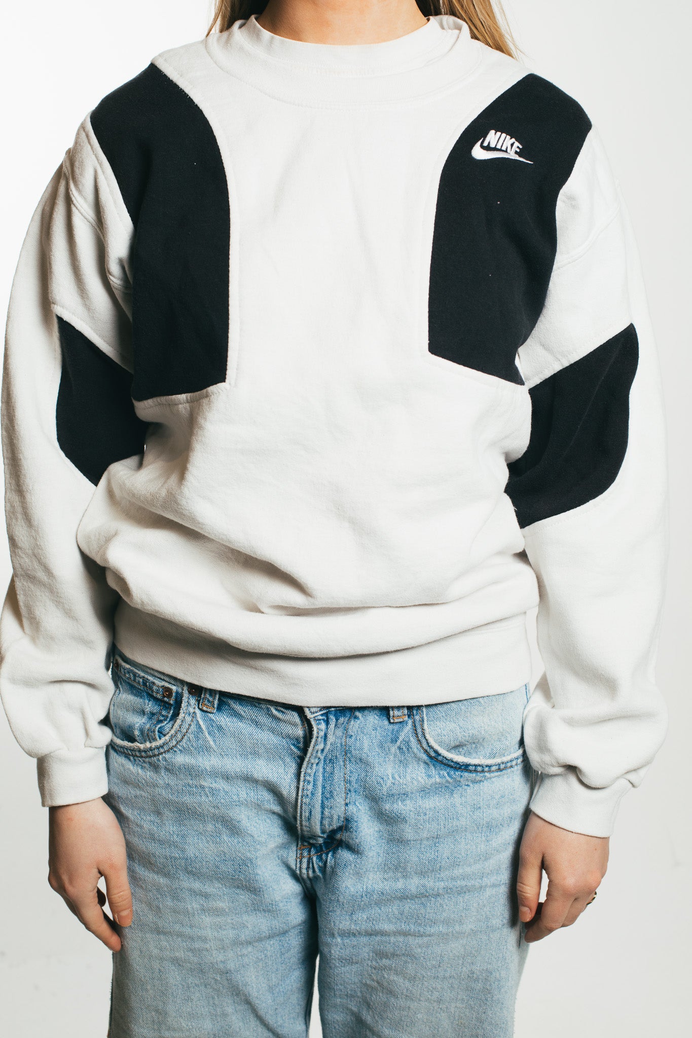 Nike  Renewed  Sweatshirt (XS)