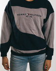 Tommy Hilfiger Renewed Renewed Sweatshirt (XS)