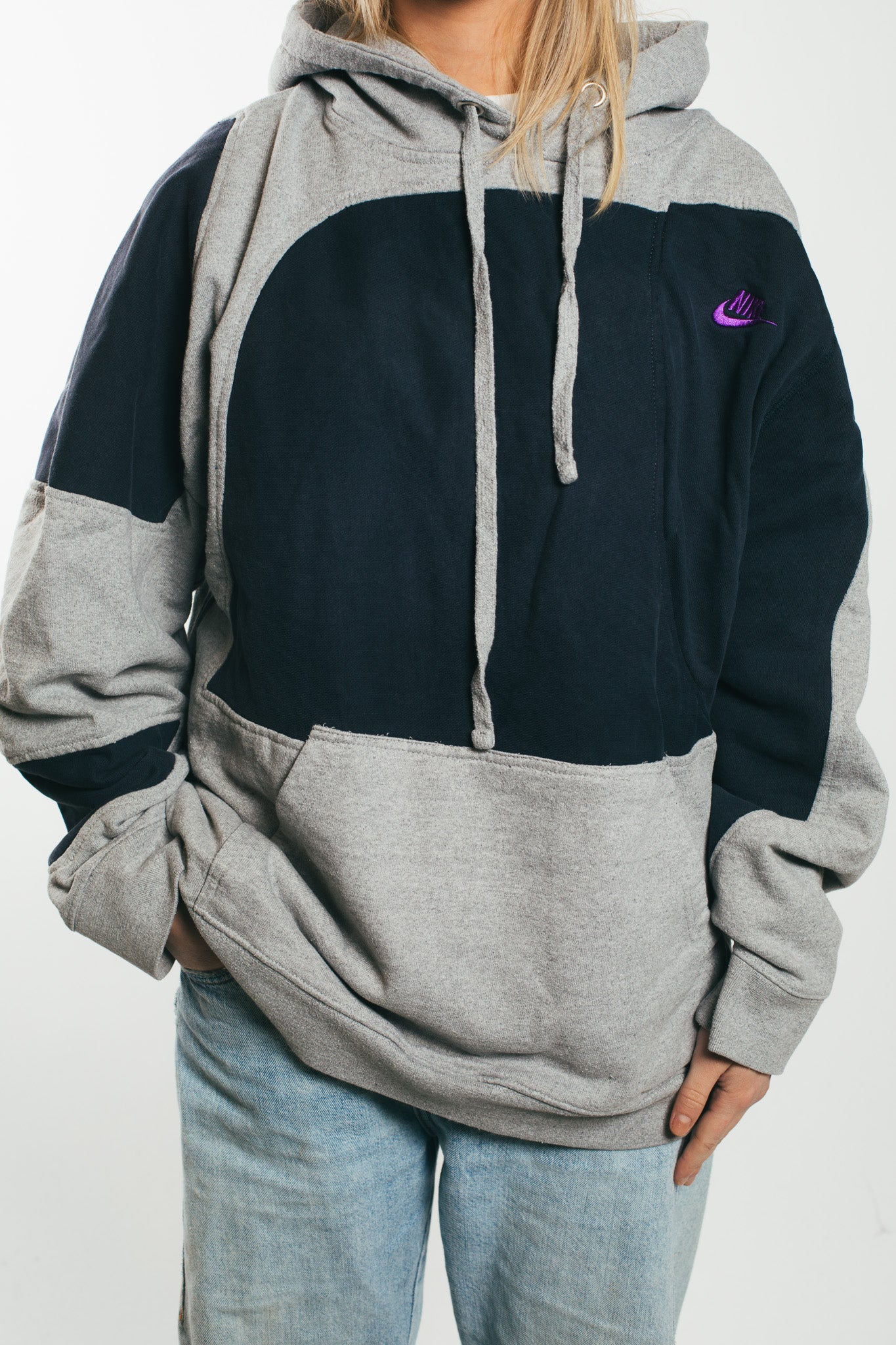 Nike  Renewed  Hoodie (M)