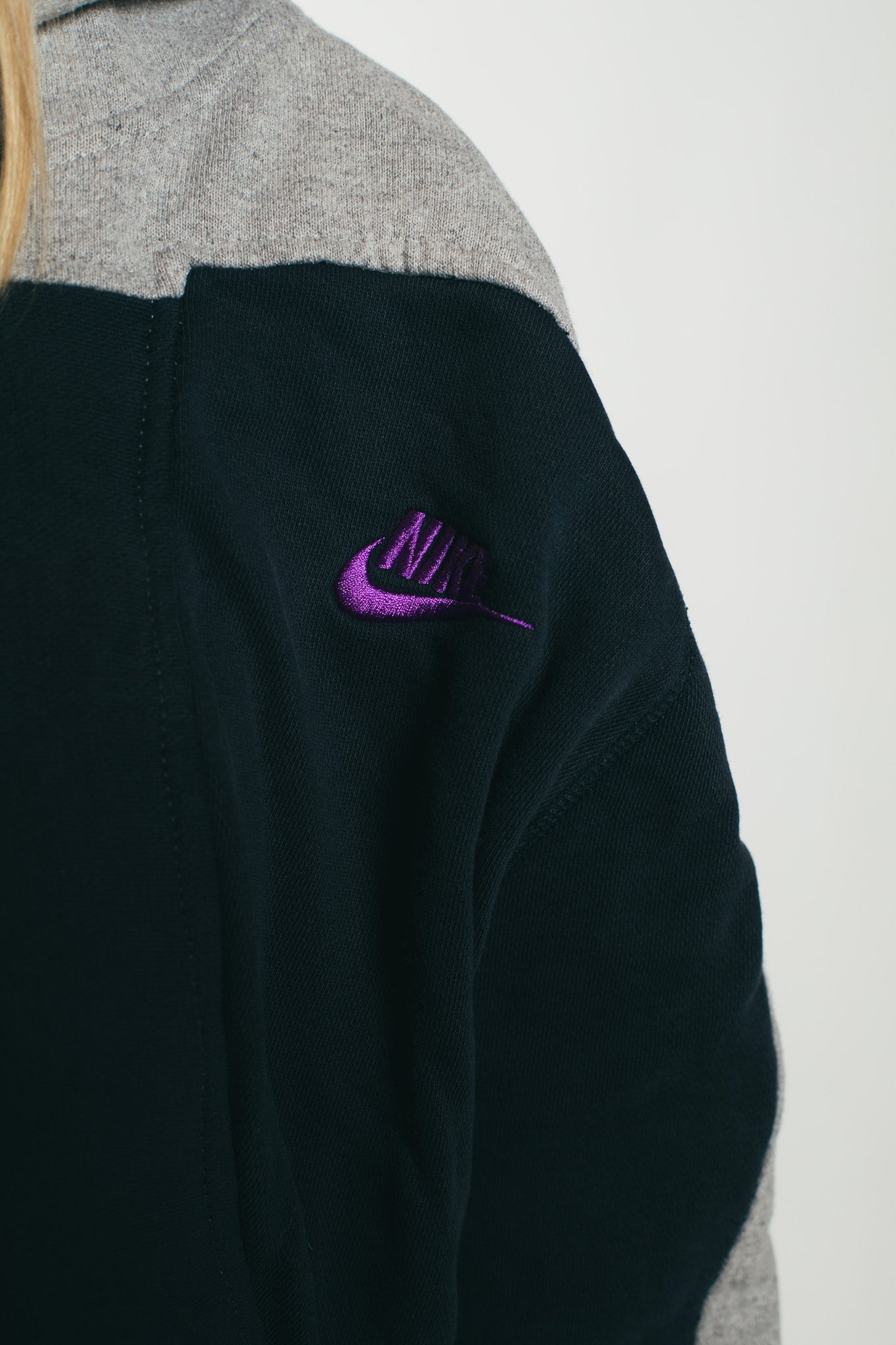 Nike  Renewed  Hoodie (M)