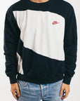 Nike  - Renewed  Sweatshirt (L)