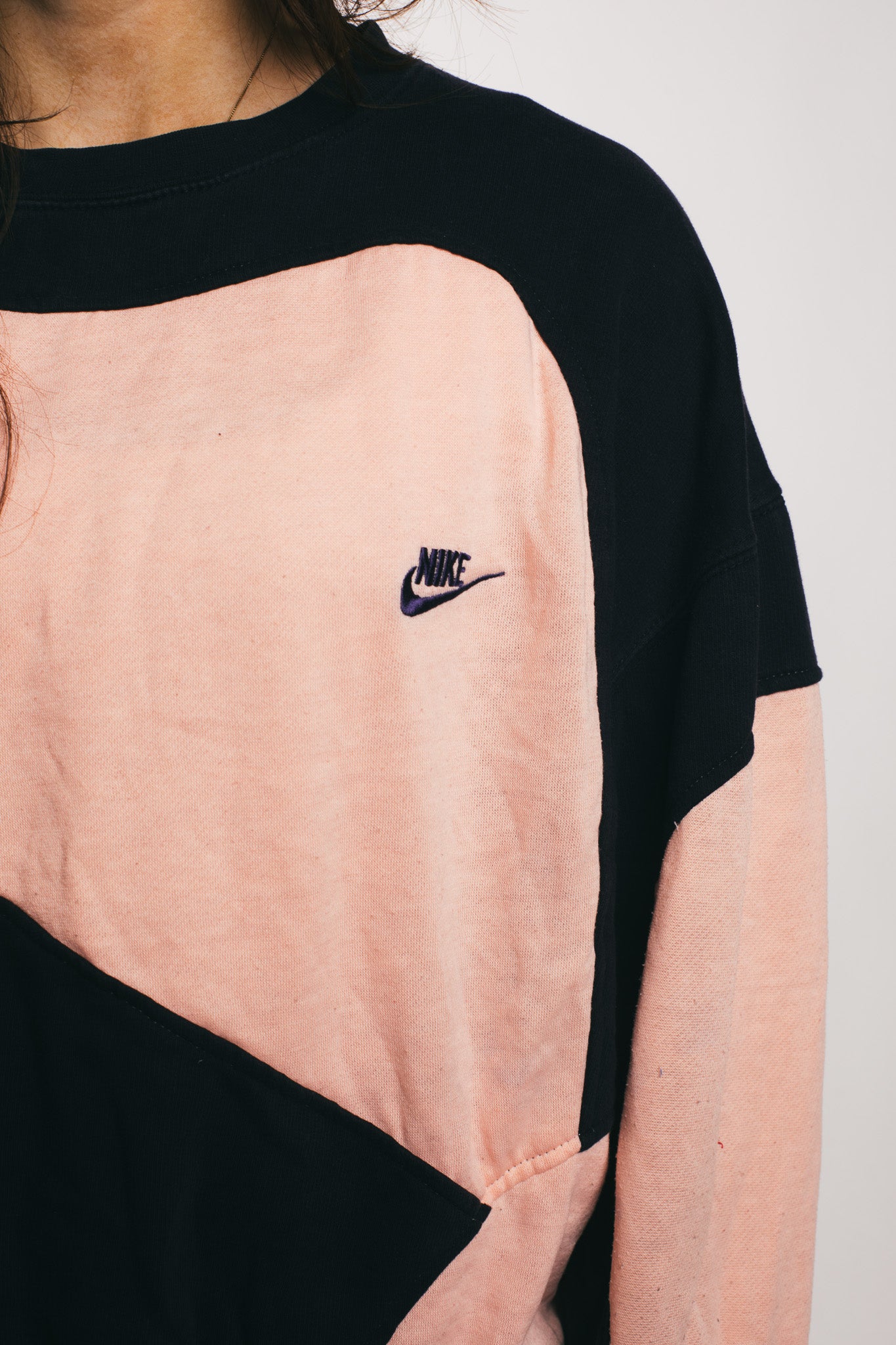 Nike  - Renewed  Sweatshirt (XS)