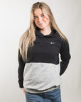 Nike Renewed Hoodie (XS)