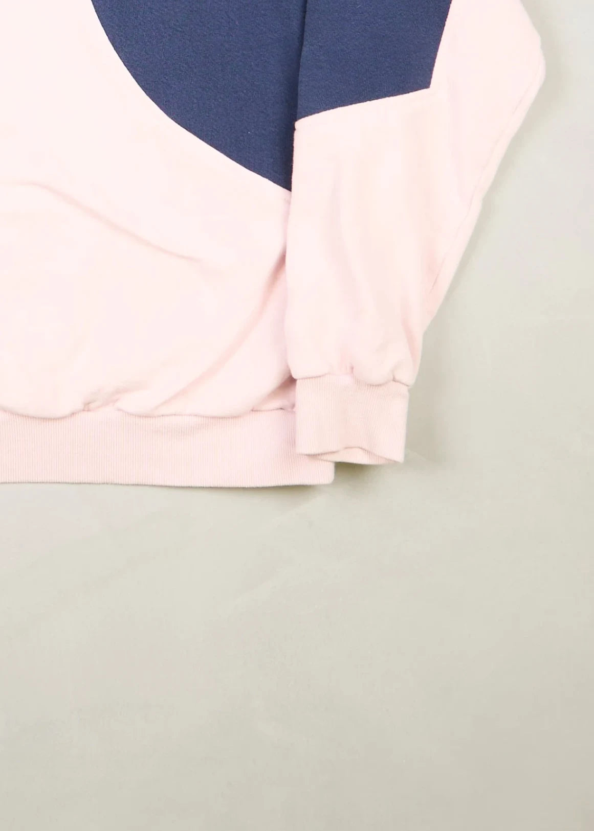 Adidas - Sweatshirt (L) Bottom Right