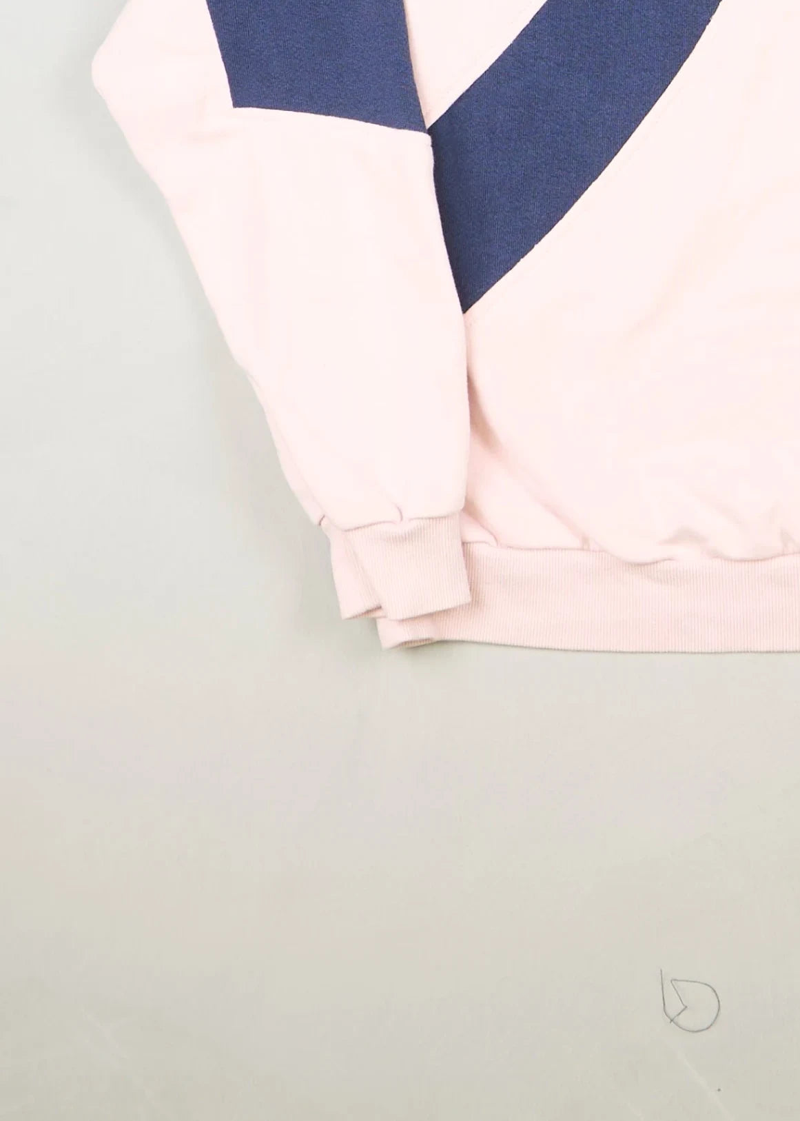 Adidas - Sweatshirt (L) Bottom Left