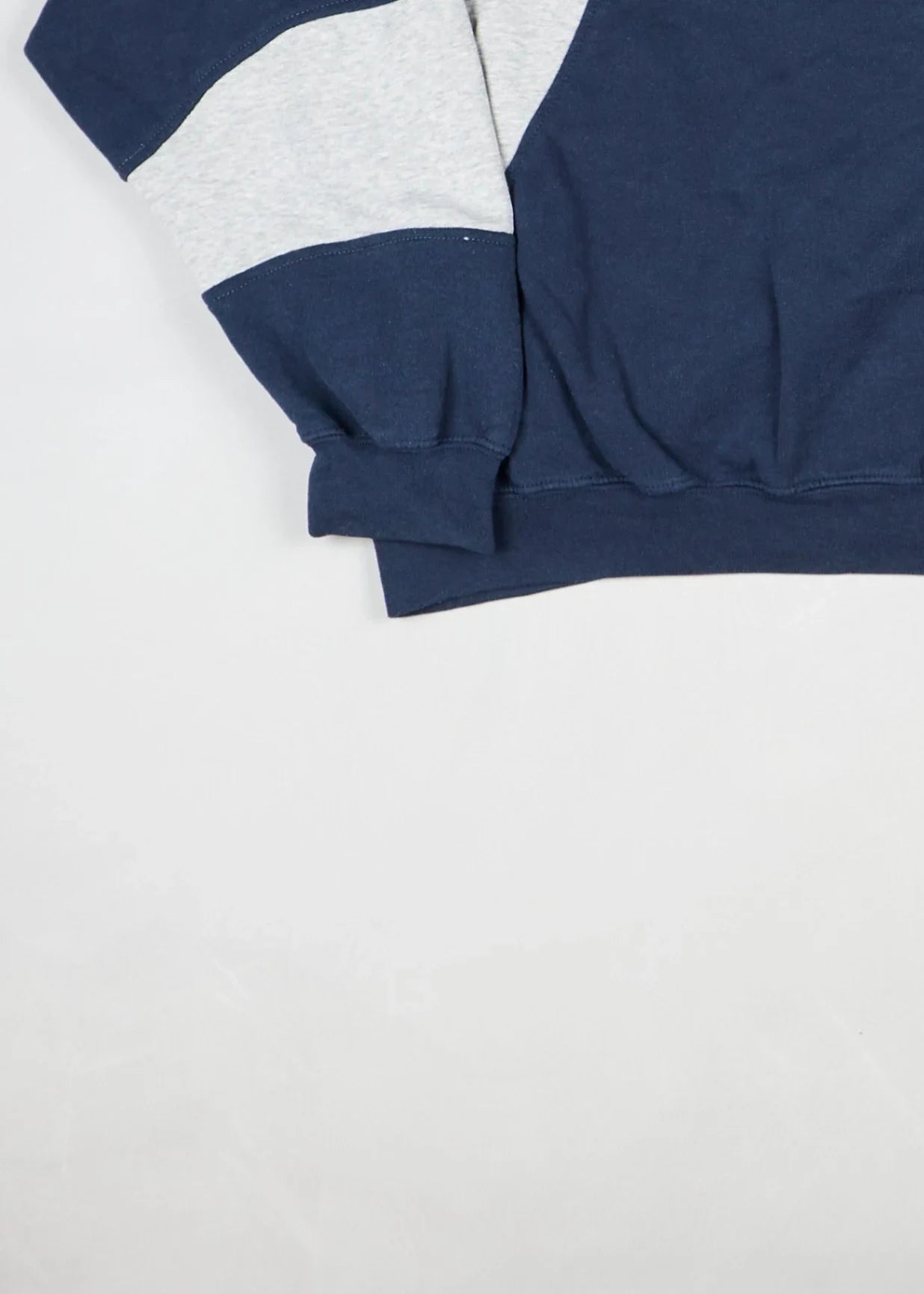 Nike - Sweatshirt (L) Bottom Left