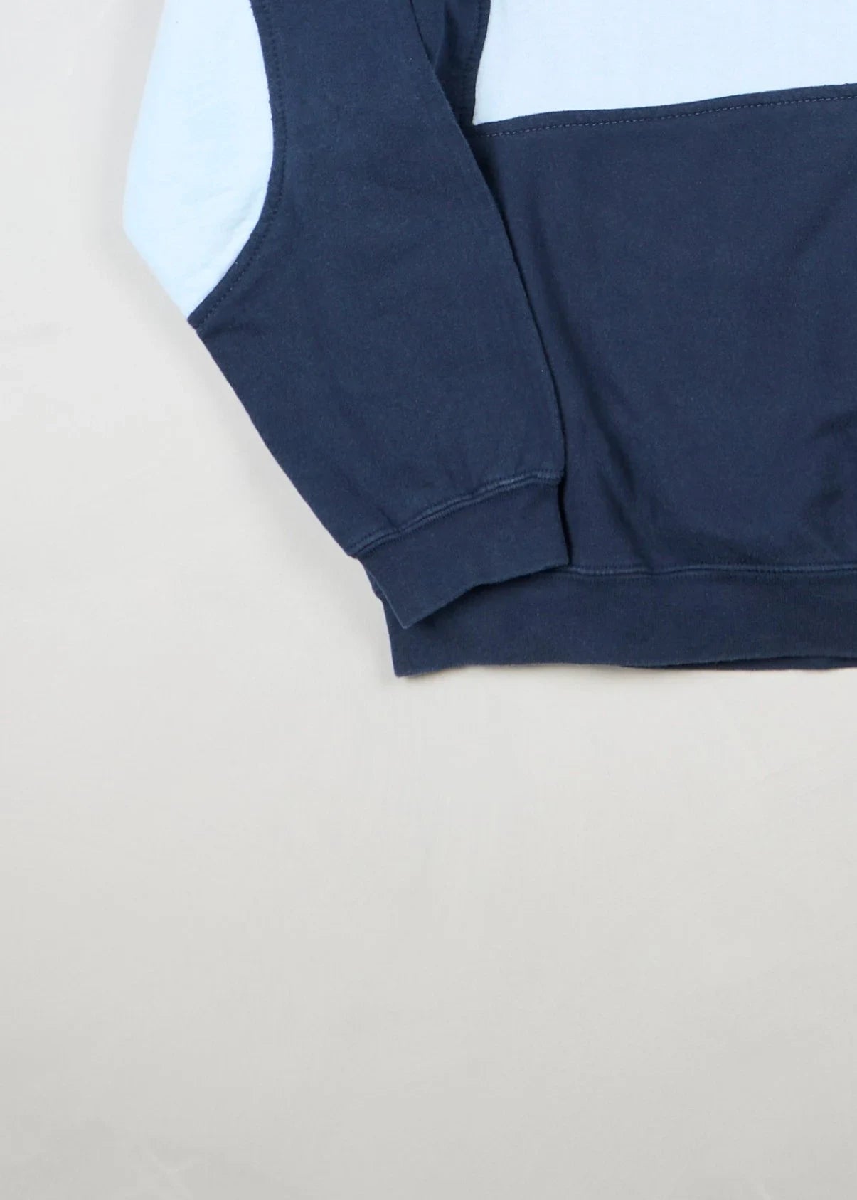 FILA - Sweatshirt (M) Bottom Left