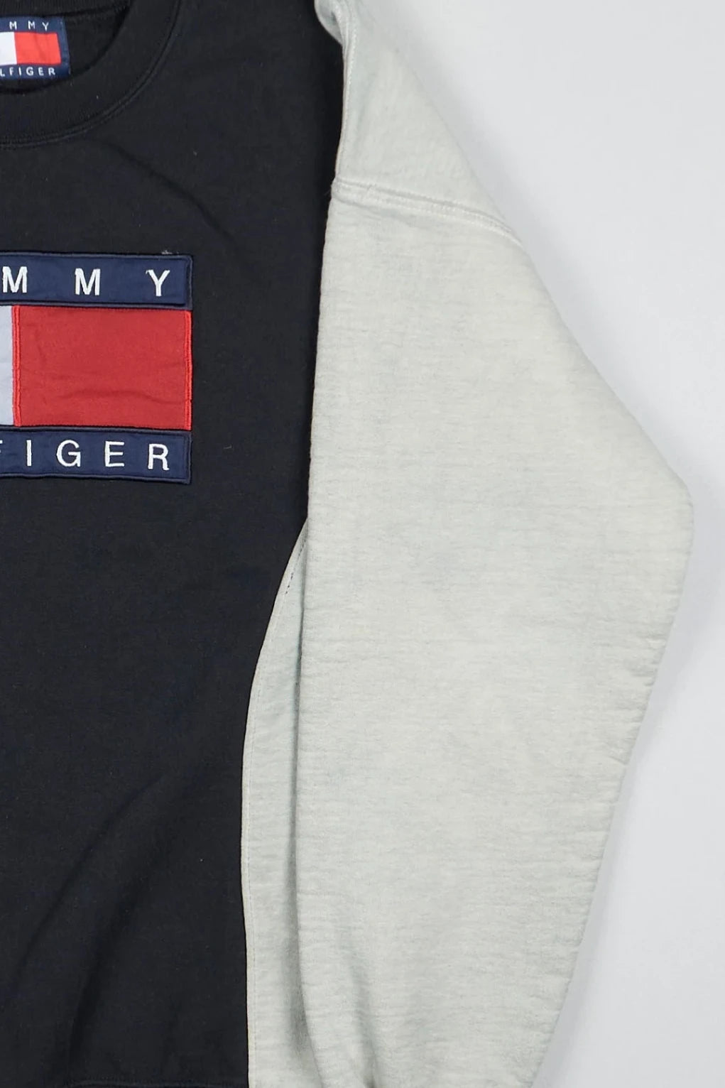 Tommy Hilfiger - Renewed Sweatshirt (L) Right