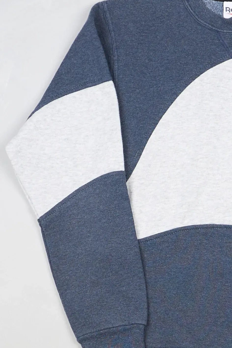 Reebok - Renewed Sweatshirt (L) Left