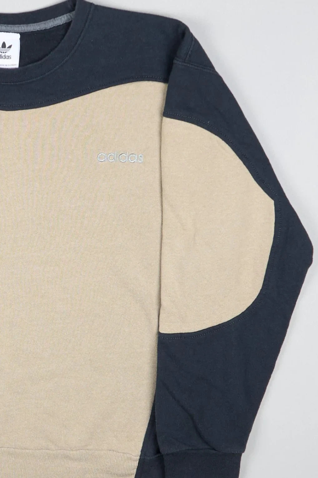 Adidas - Renewed Sweatshirt (M) Right