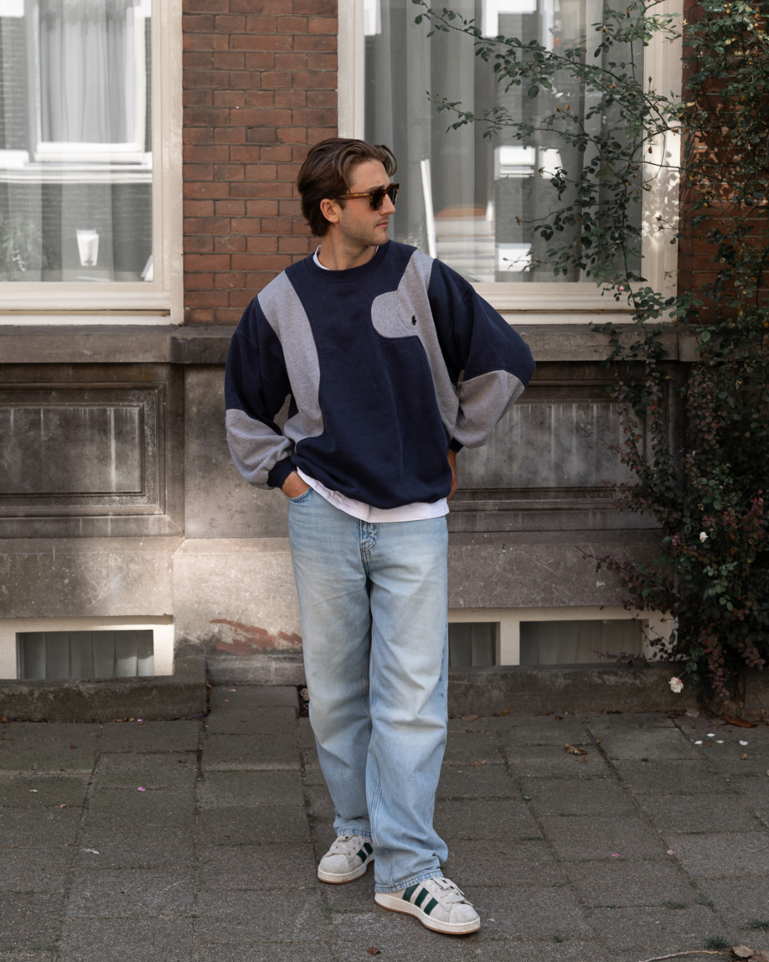 <tc>Vintage Renewe Sweatshirt Mystery Box</tc>