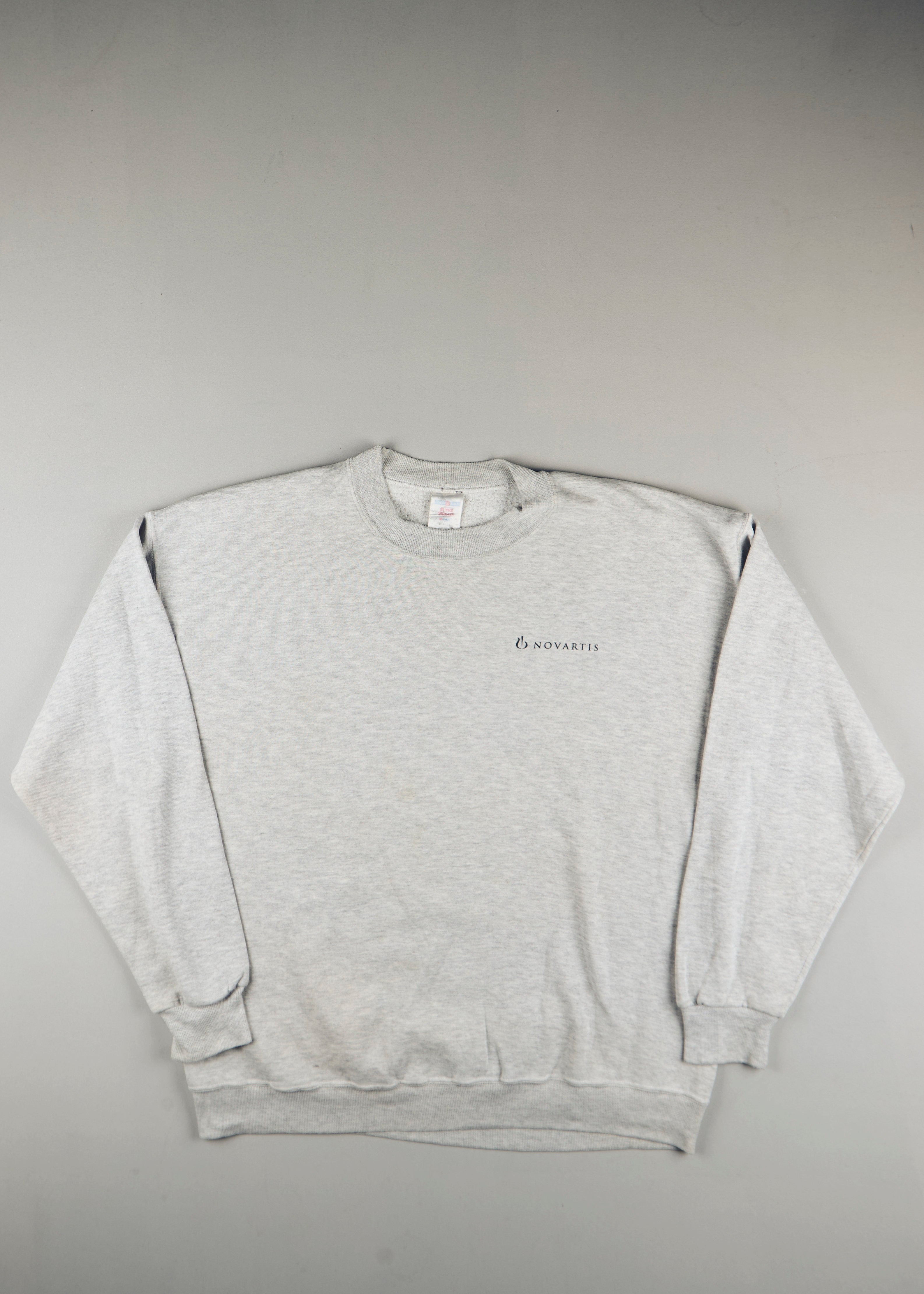 - Sweatshirt (XL)