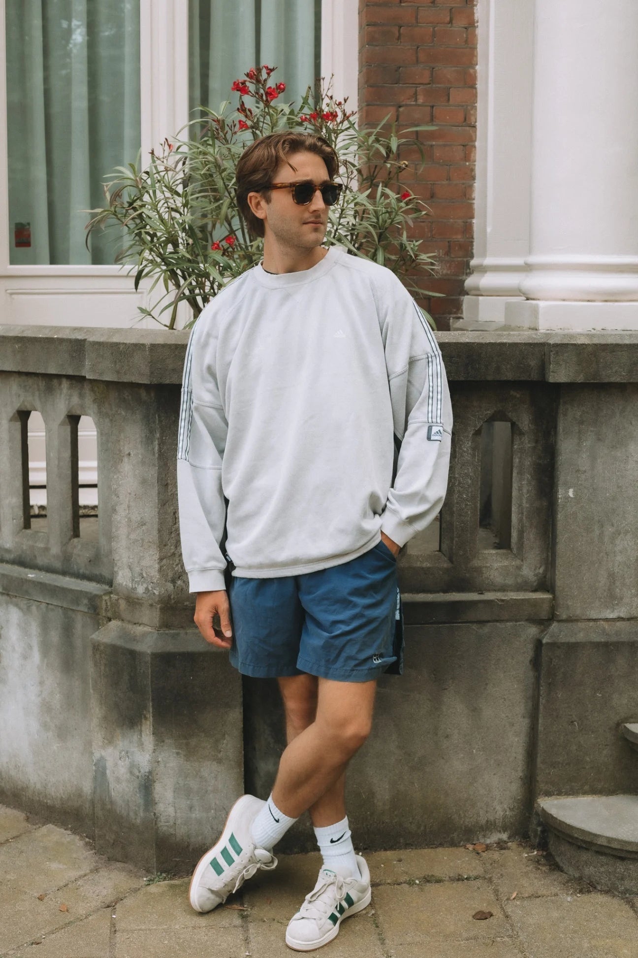 Adidas - Sweatshirt (L)
