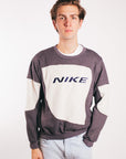 Nike  - Renewed  Sweatshirt (M)