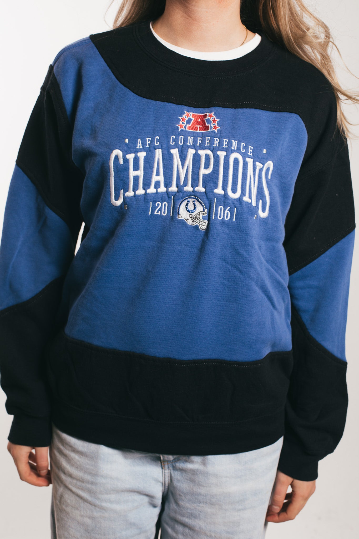Champion  - Renewed  Sweatshirt (M)