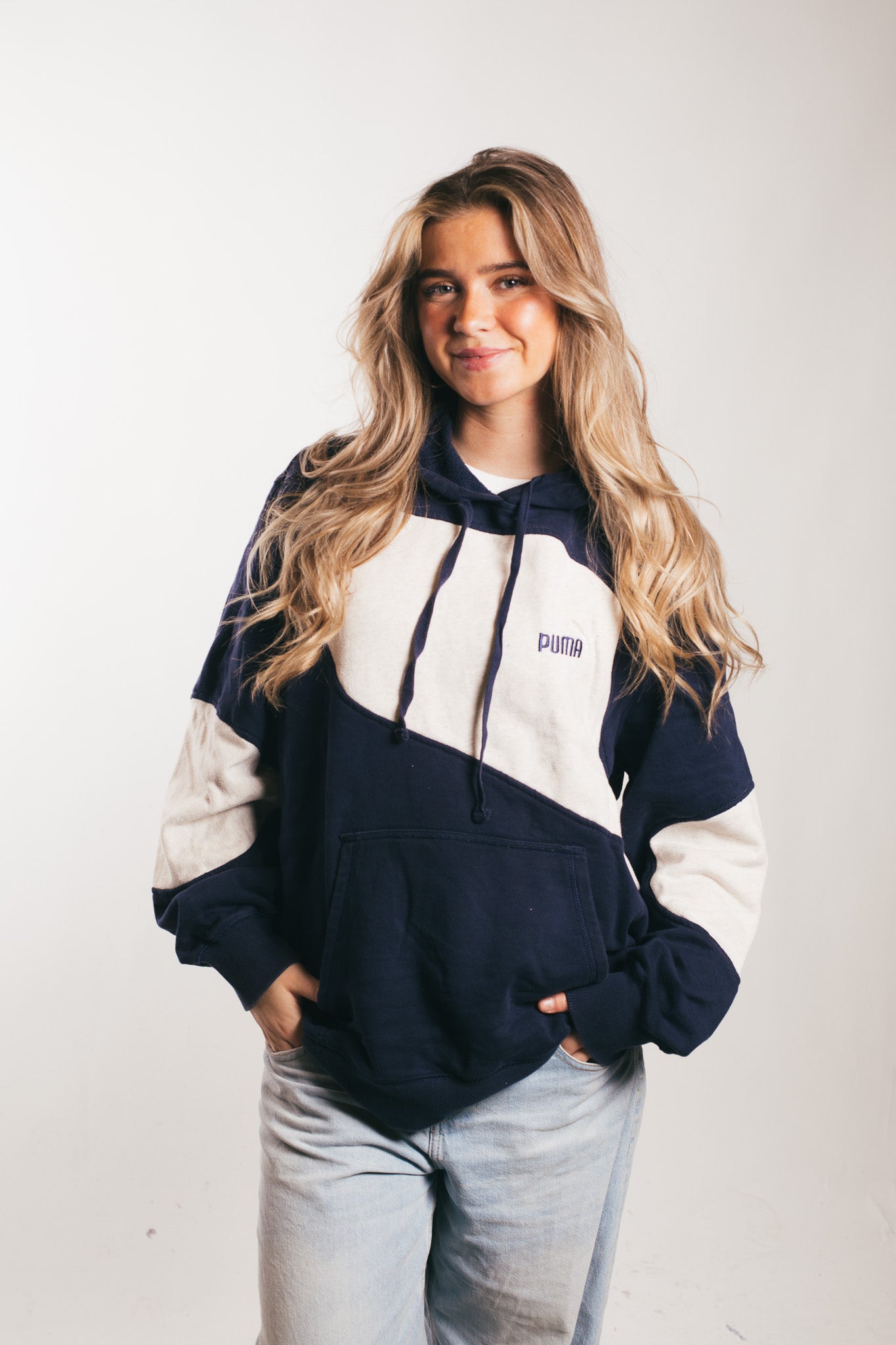 Puma  - Renewed  Hoodie (L)