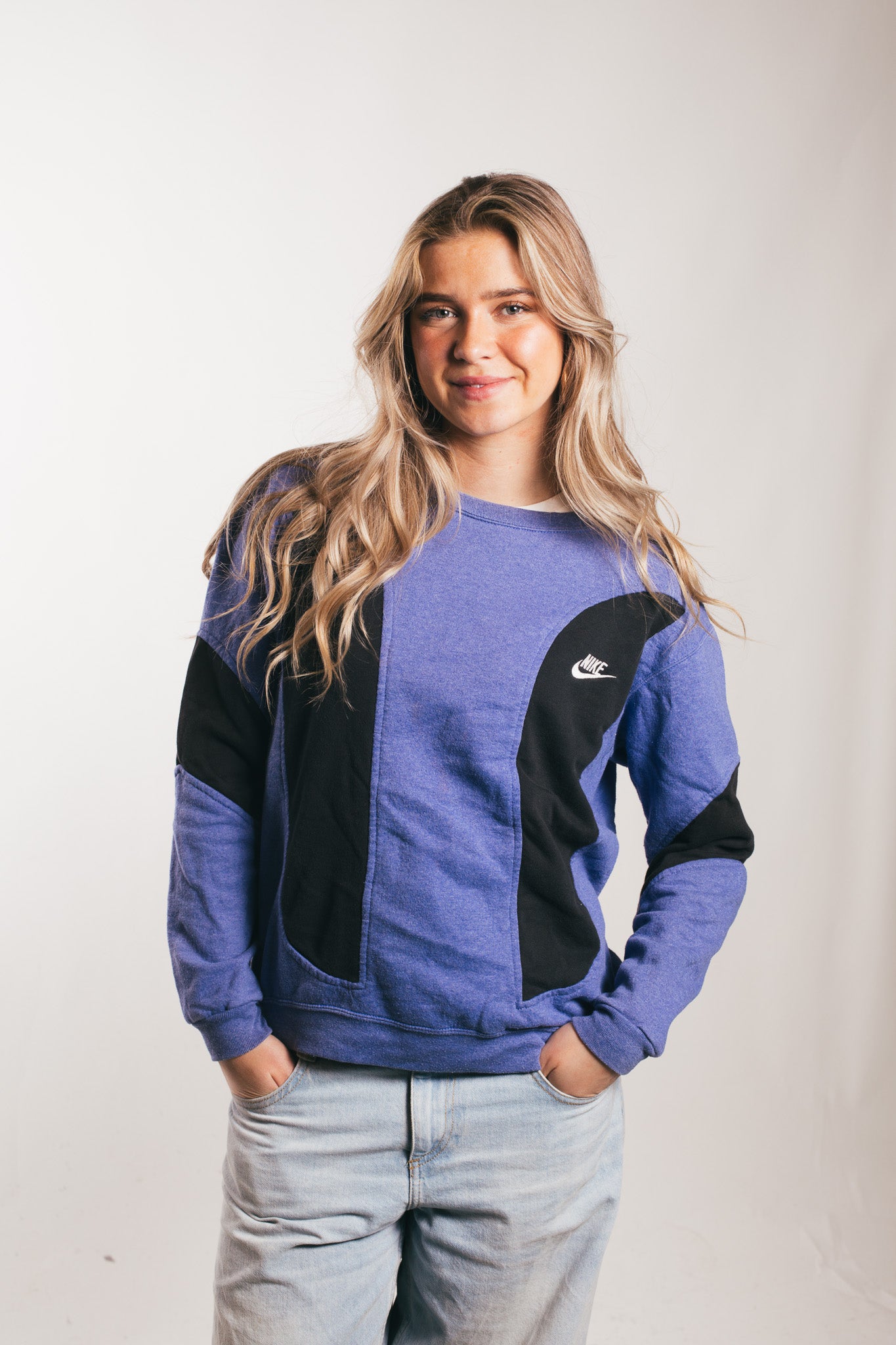 Nike  - Renewed  Sweatshirt (S)