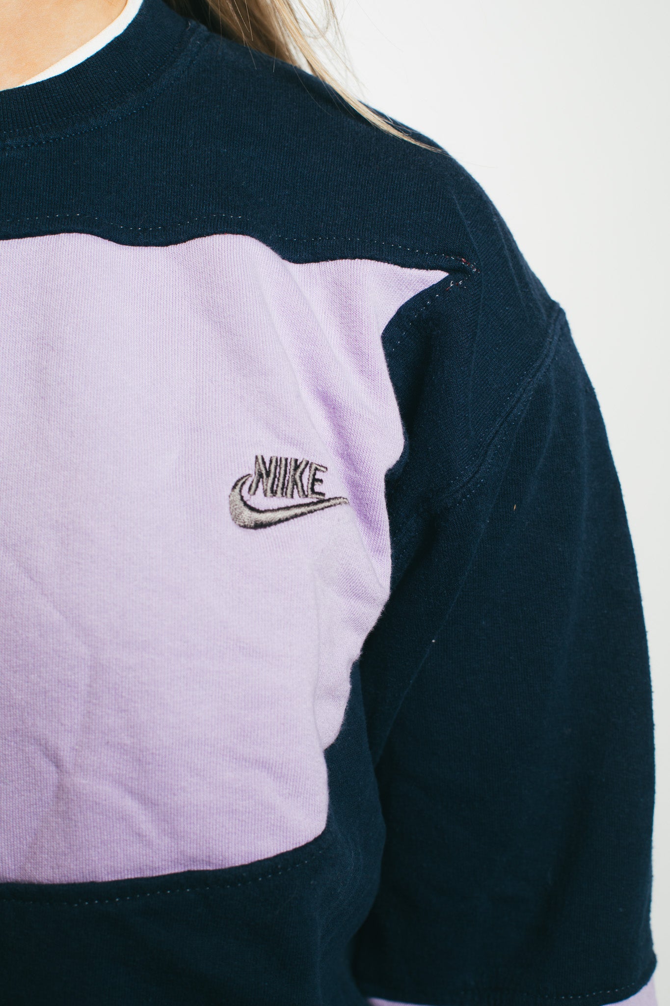 Nike  - Renewed  Sweatshirt (XS)