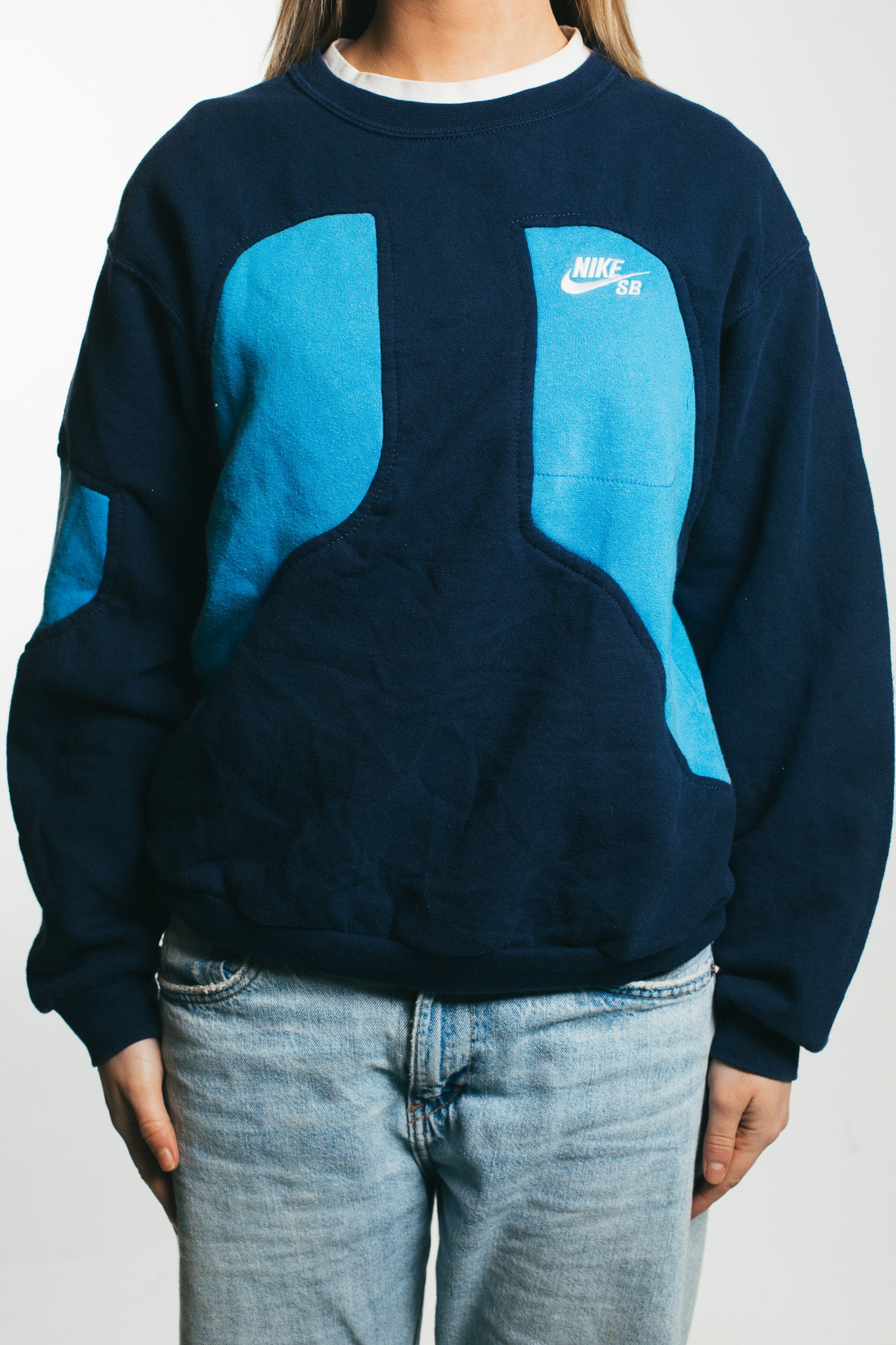 Nike  - Renewed  Sweatshirt (XS)