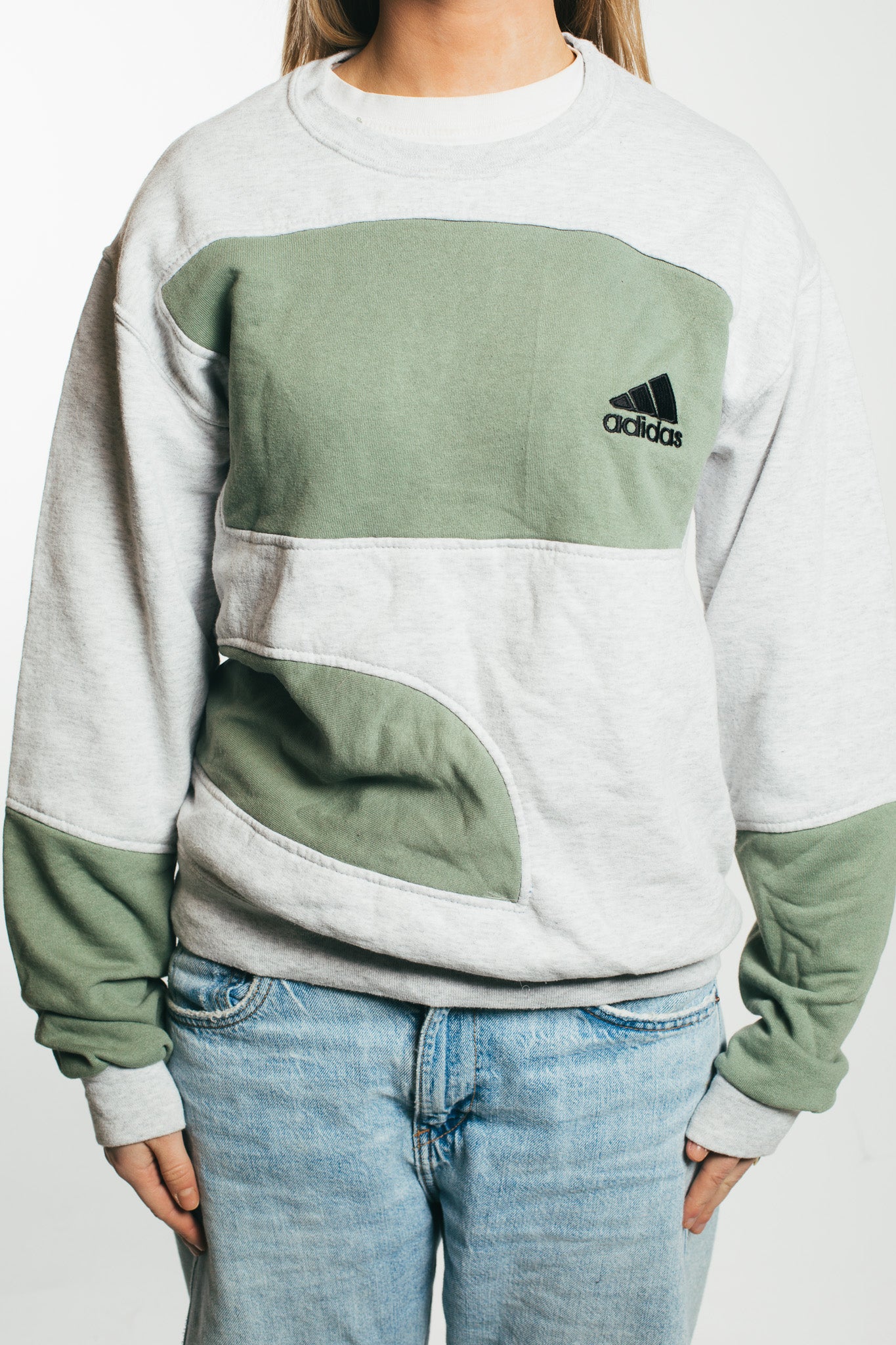 Adidas  - Renewed  Sweatshirt (XS)