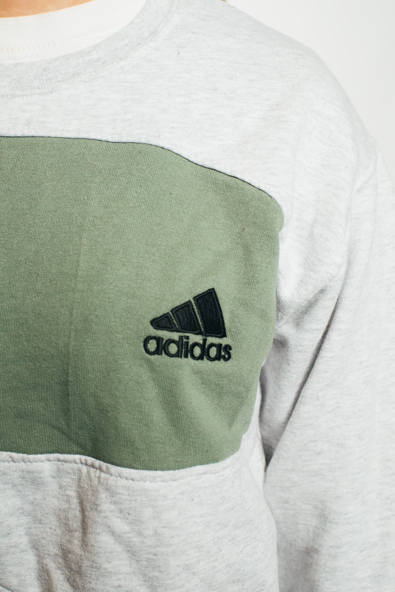 Adidas  - Renewed  Sweatshirt (XS)