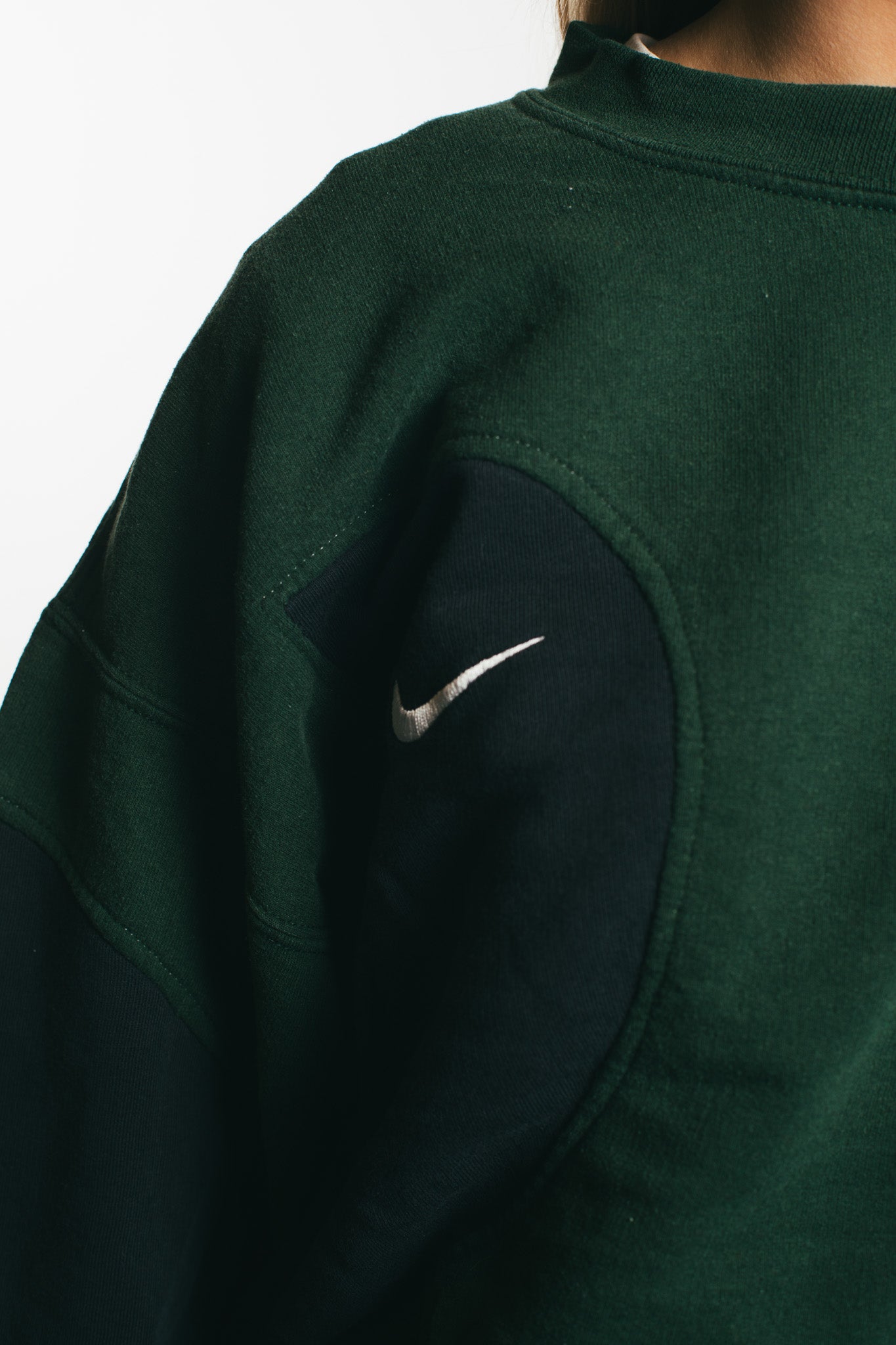 Nike  Renewed Renewed  Sweatshirt (XS)