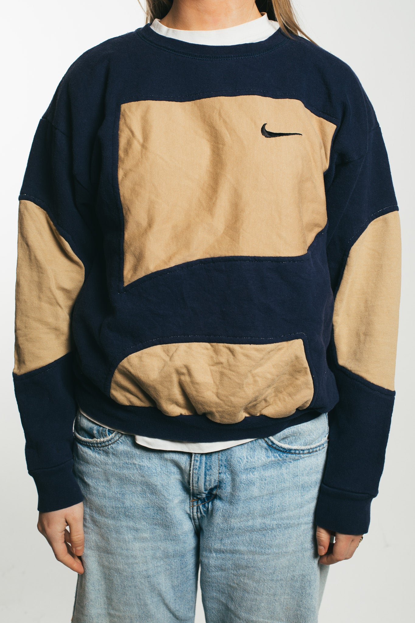 Nike  - Renewed  Sweatshirt (XS)