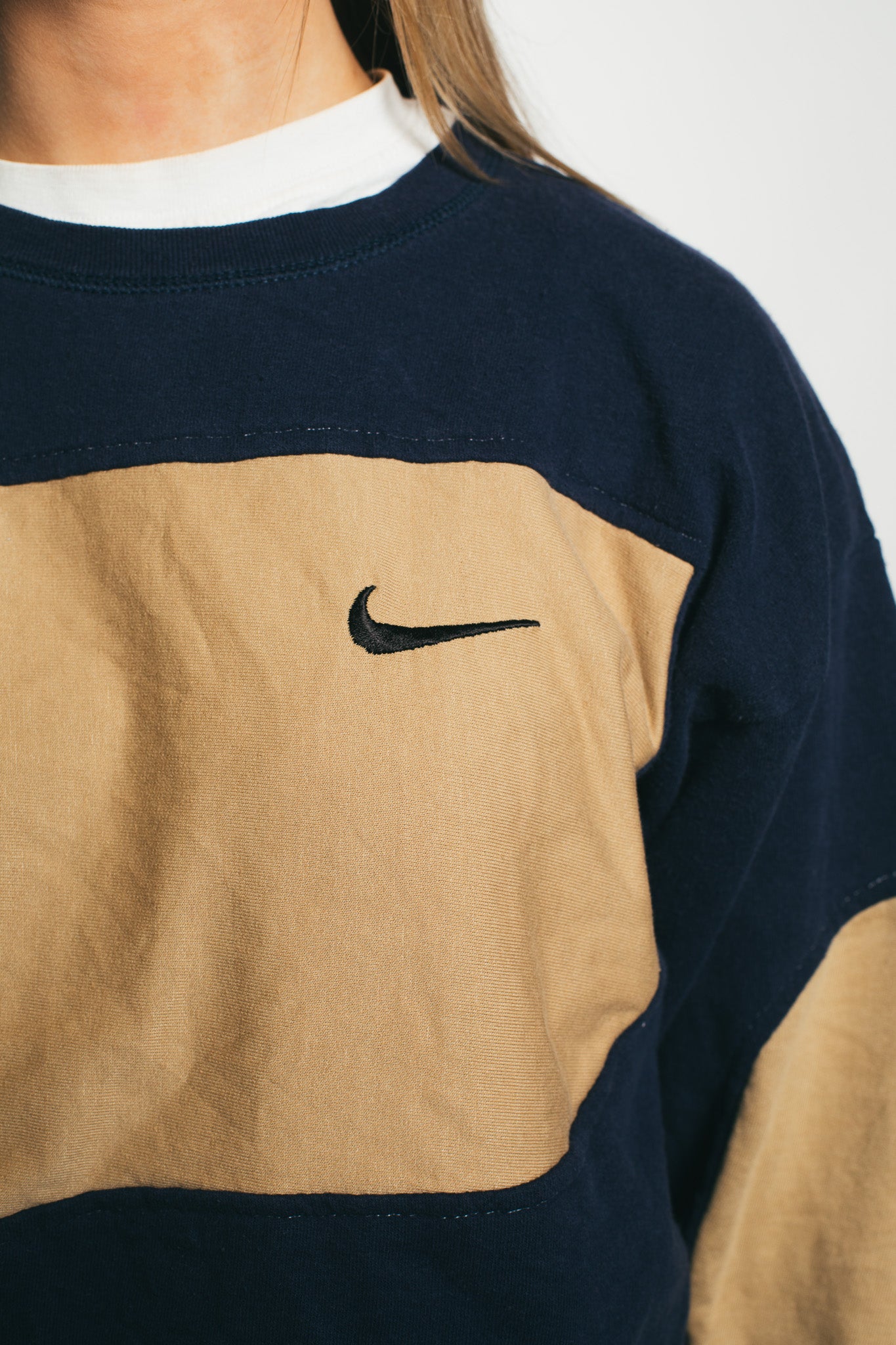 Nike  - Renewed  Sweatshirt (XS)