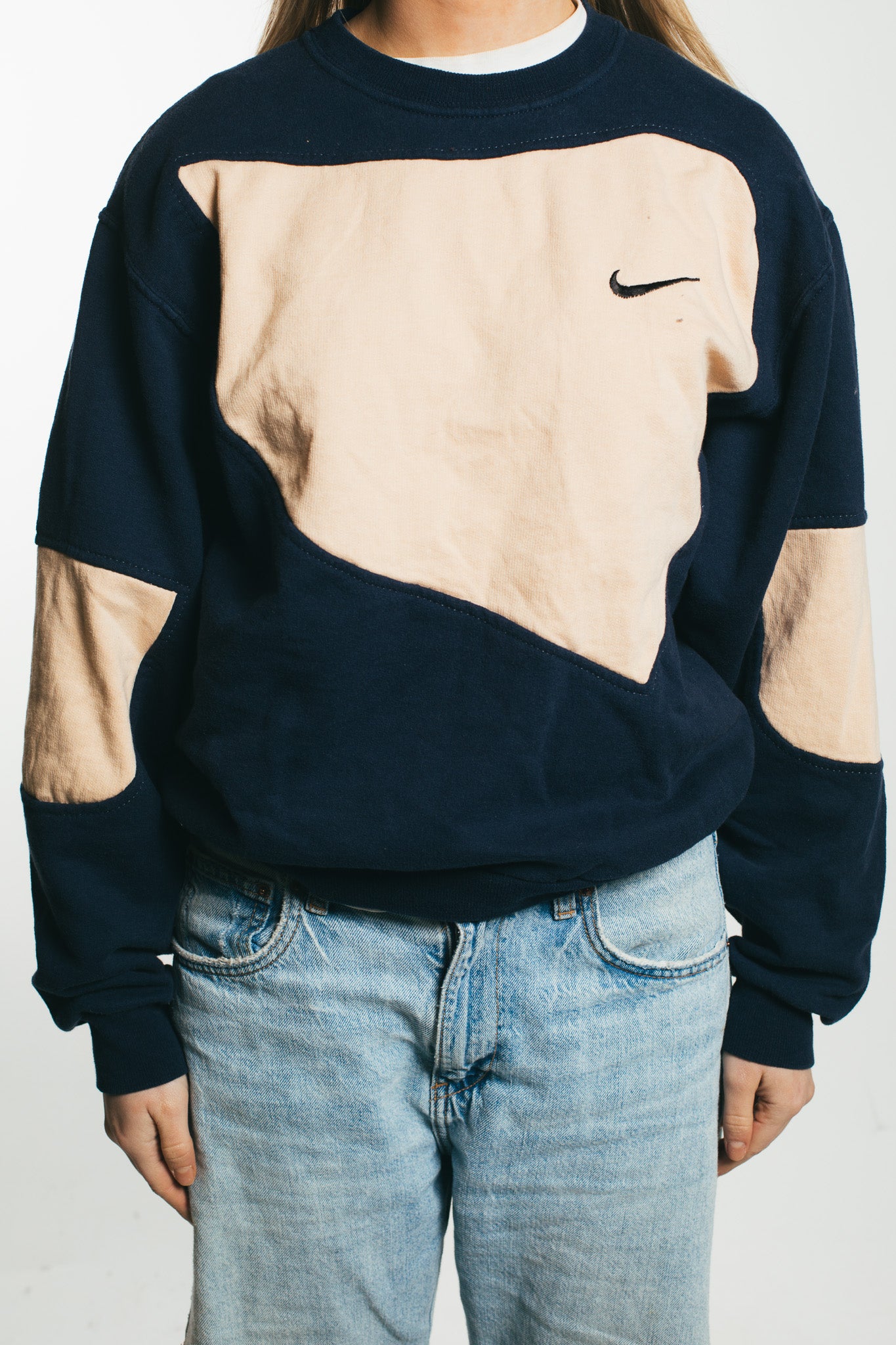 Nike  - Renewed  Sweatshirt (XS)