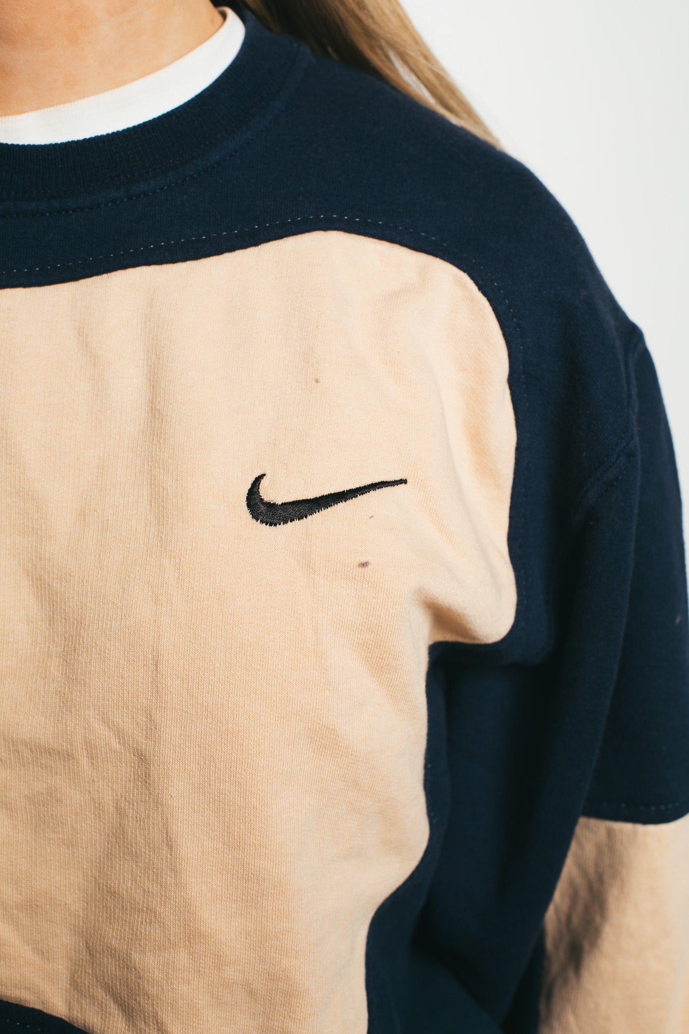 Nike  - Renewed  Sweatshirt (XS)