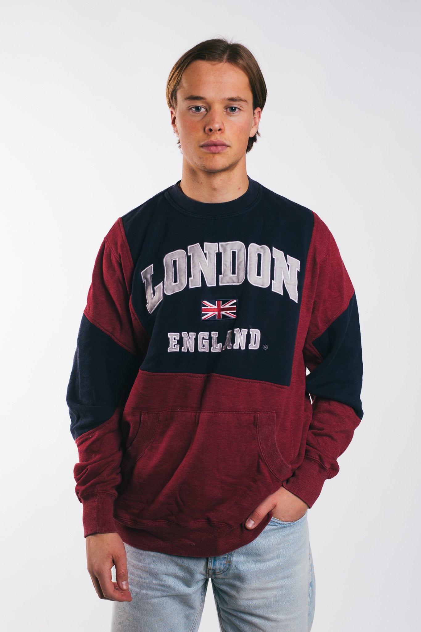 London  - Renewed  Sweatshirt (L)