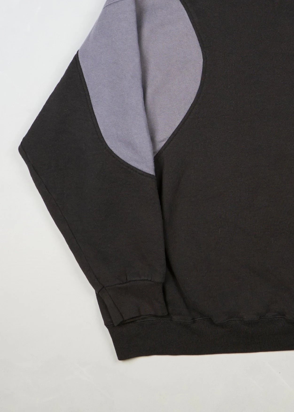 Nike - Sweatshirt (XL) Bottom Left