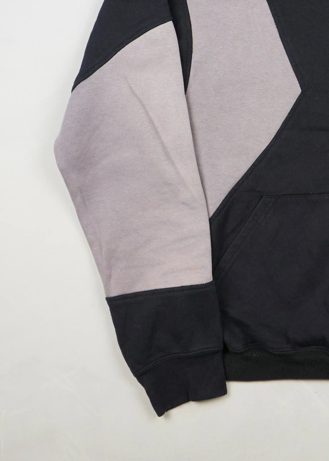 Nike - Hoodie (M) Bottom Left