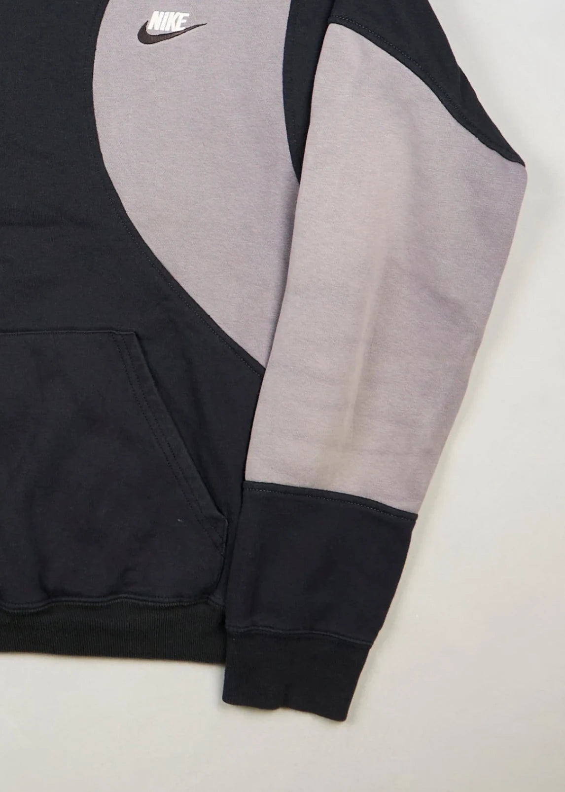 Nike - Hoodie (M) Bottom Right