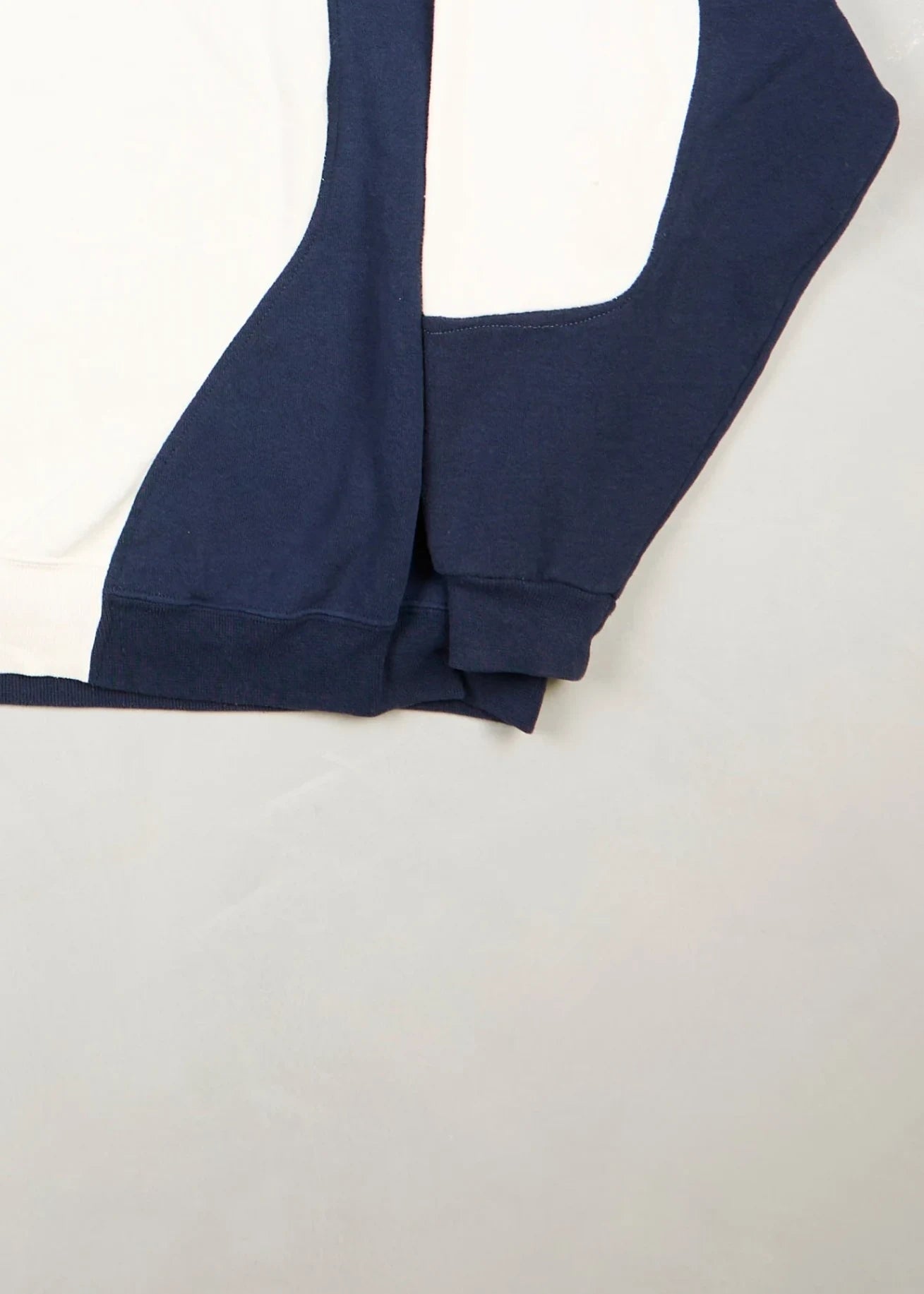 Tommy Hilfiger - Sweatshirt (XL) Bottom Right