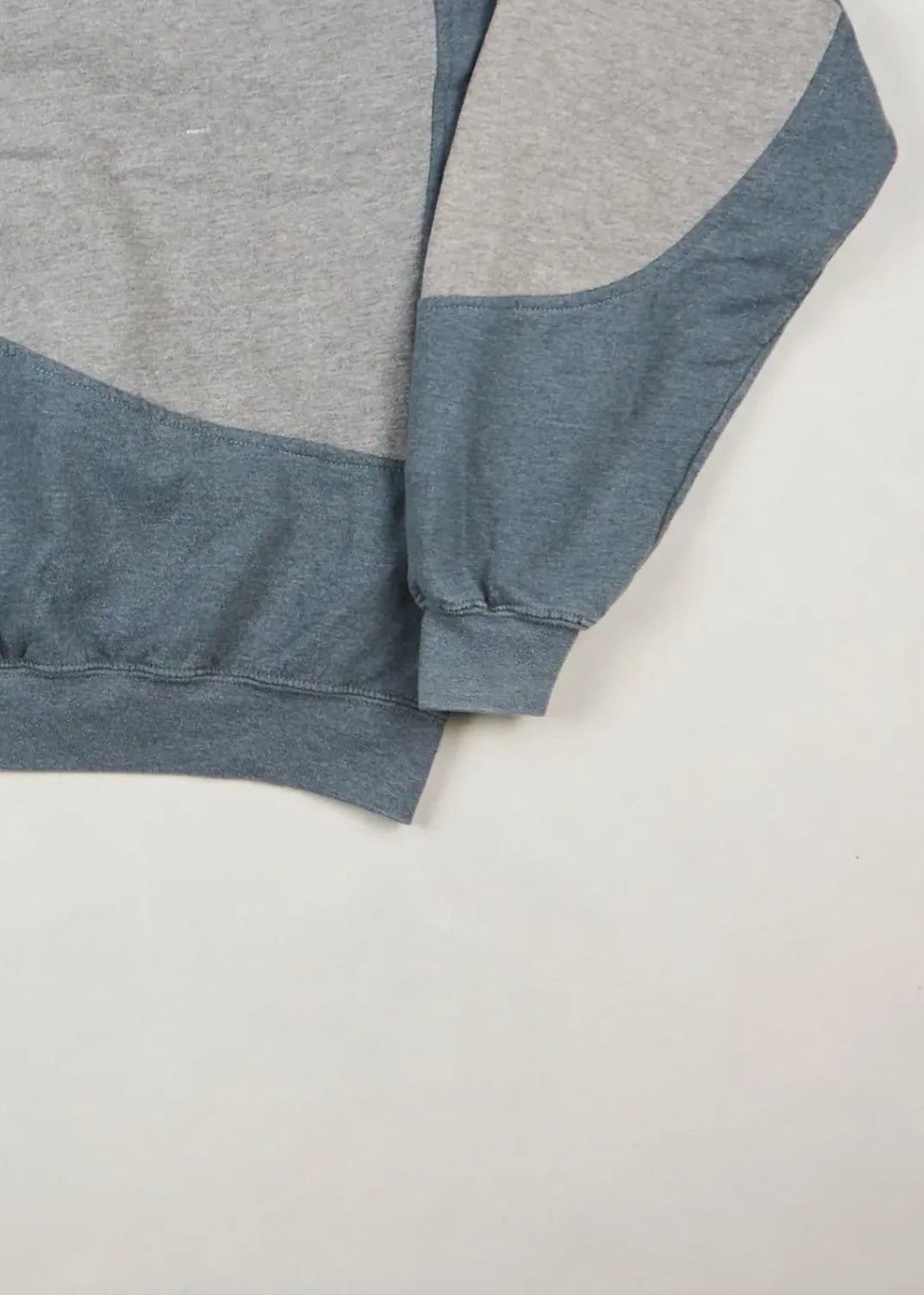 Nike - Sweatshirt (L) Bottom Right