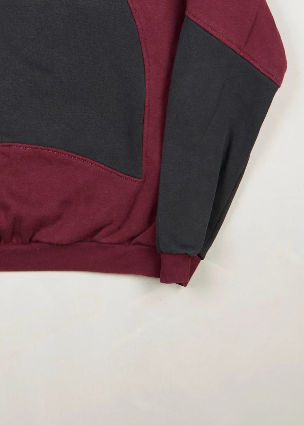 Nike - Sweatshirt (L) Bottom Right