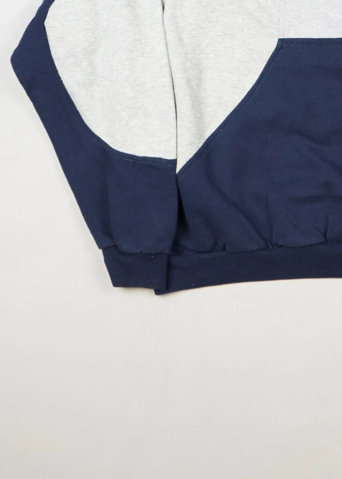 Nike - Sweatshirt (L) Bottom Left