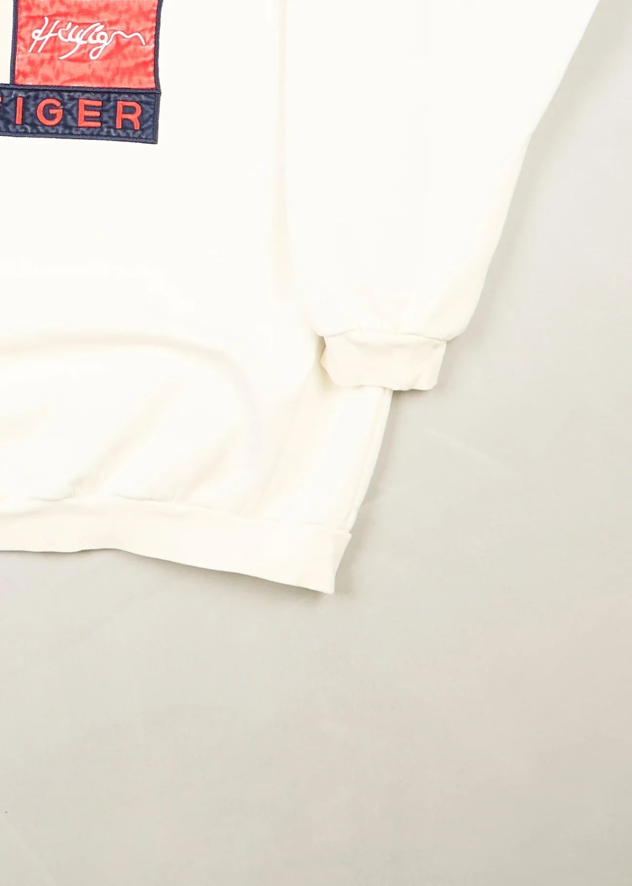 Tommy Hilfiger - Sweatshirt (XL) Bottom Right