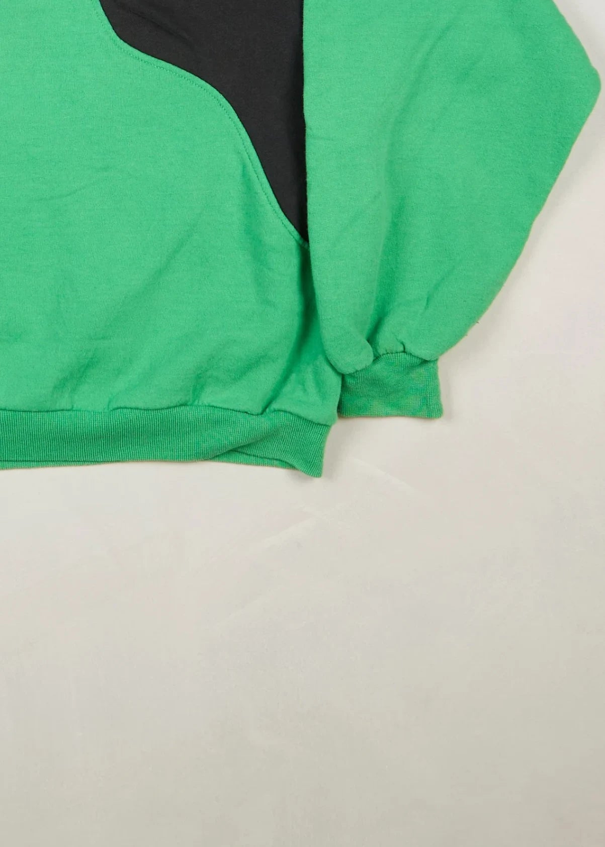 Nike - Sweatshirt (M) Bottom Right