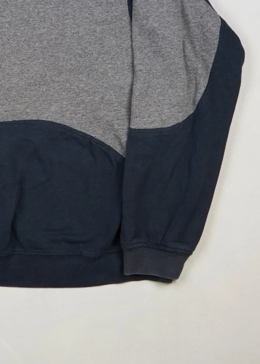Nike - Sweatshirt (L) Bottom Right