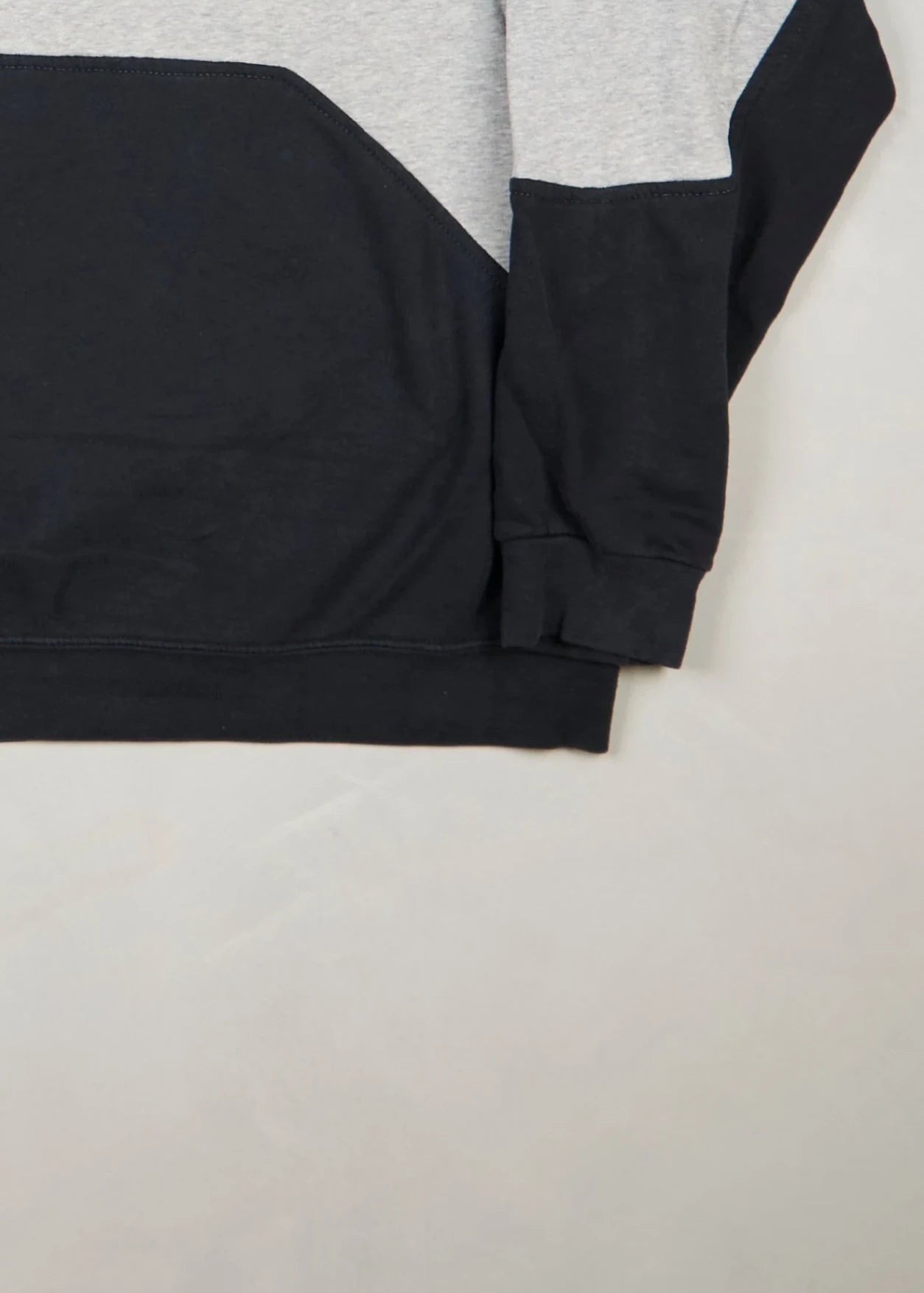 Nike - Sweatshirt (XL) Bottom Right