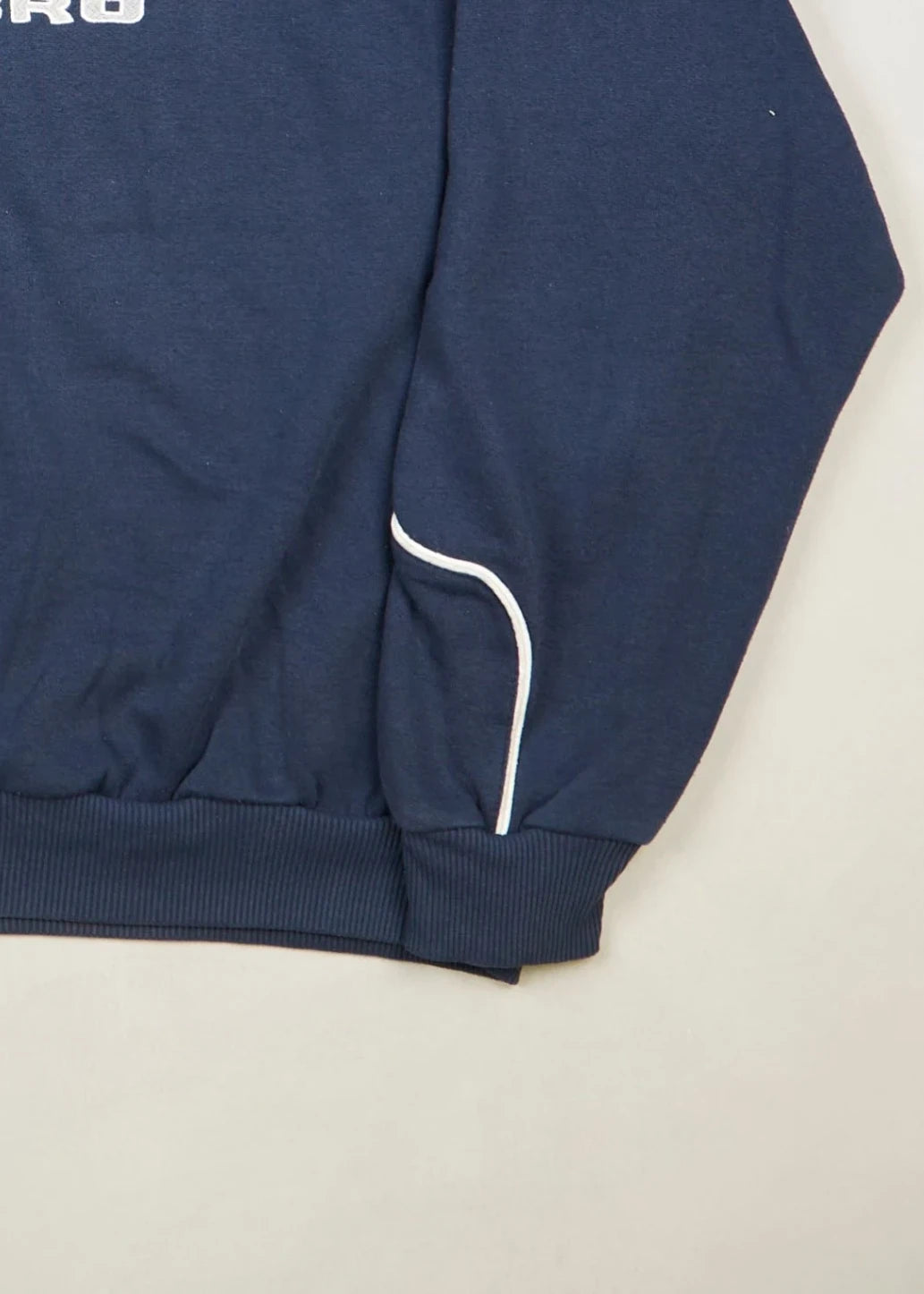 Umbro - Sweatshirt (M) Bottom Right