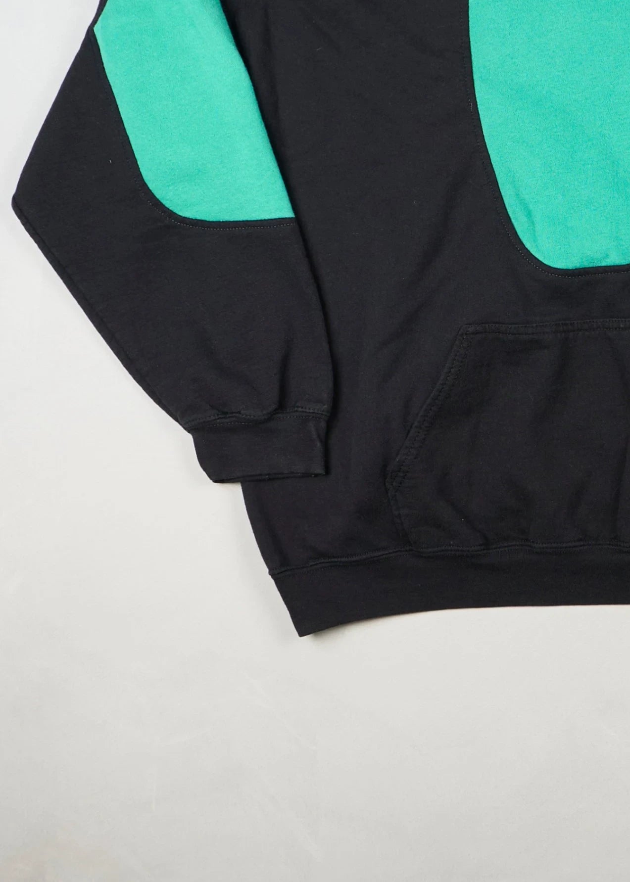 Nike - Hoodie (XL) Bottom Left