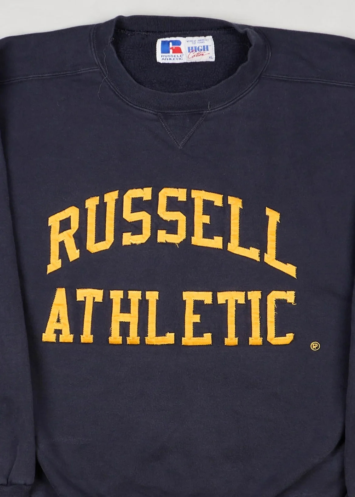 Russell Athletic - Sweatshirt (L) Center