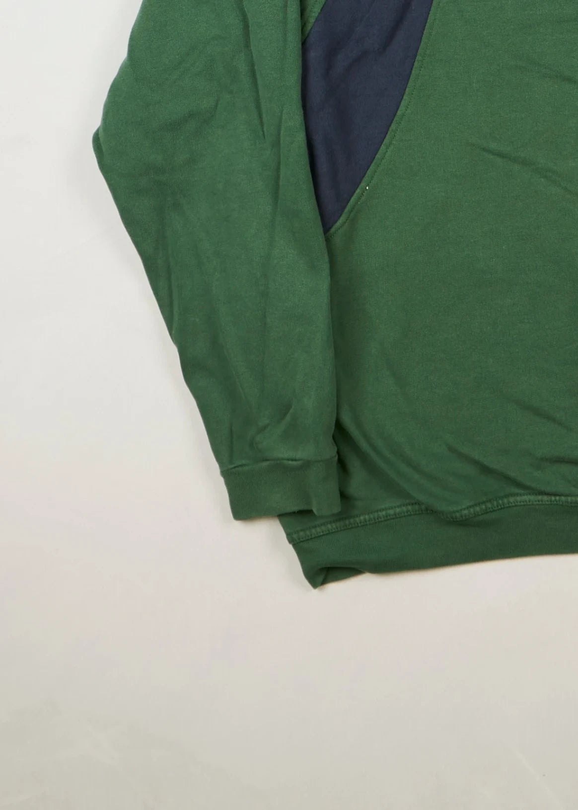 Adidas - Sweatshirt (M) Bottom Left