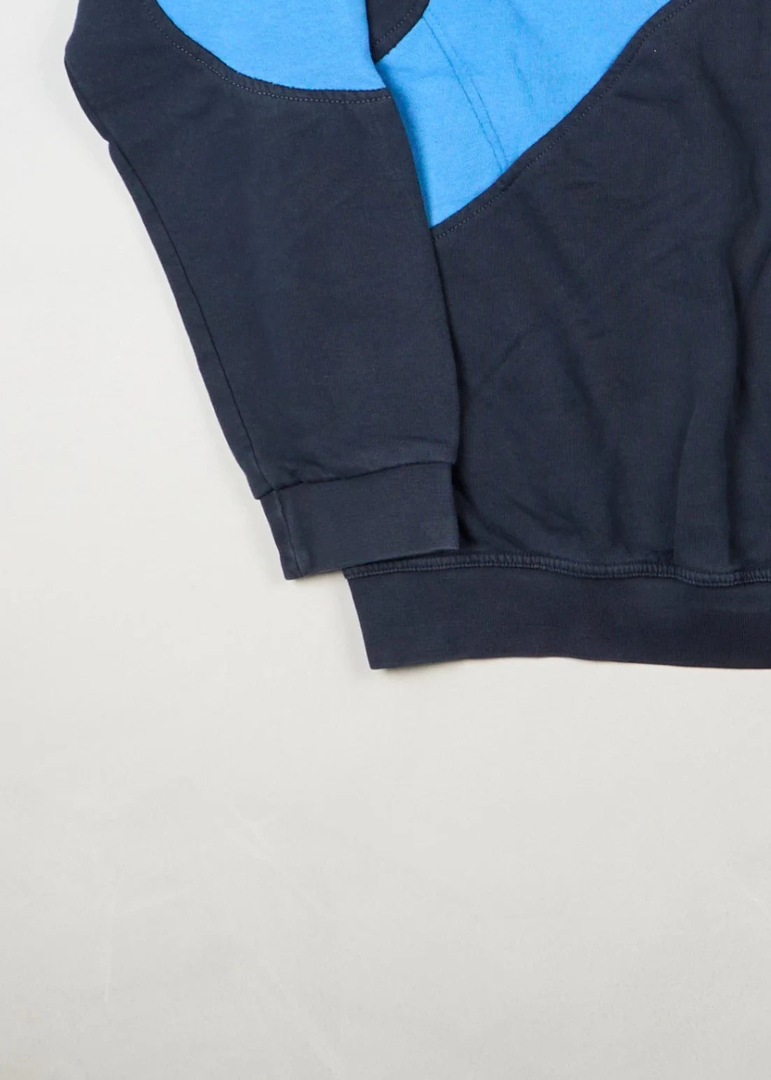 Nike - Sweater (L) Bottom Left
