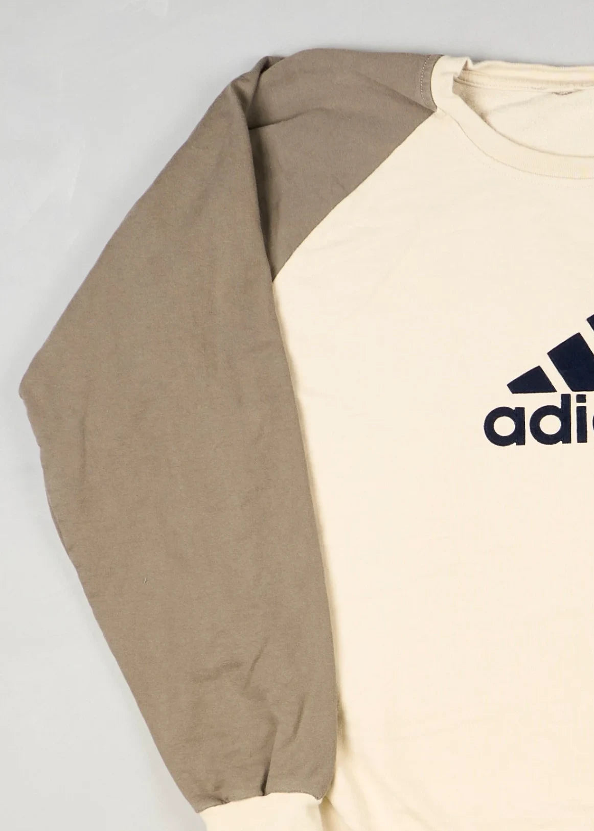 ADIDAS - Sweatshirt (M) Left