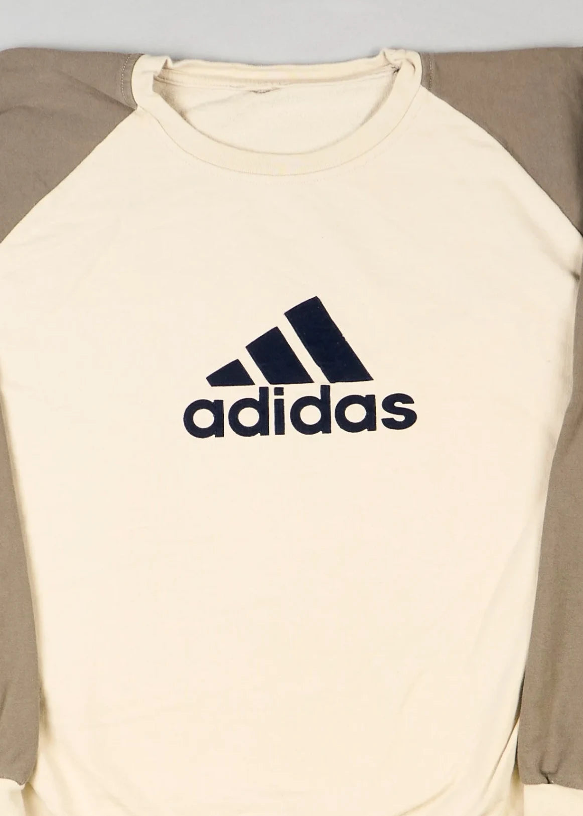 ADIDAS - Sweatshirt (M) Center